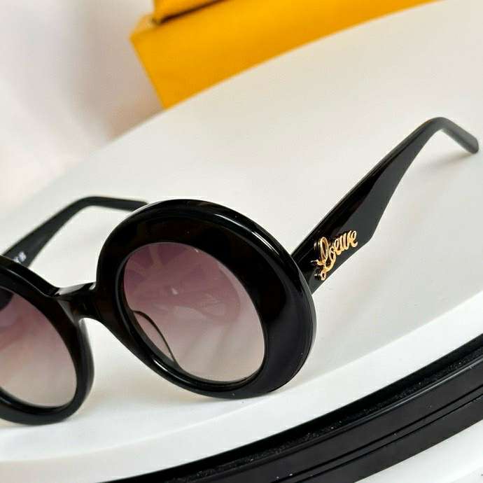 Picture of Loewe Sunglasses _SKUfw56787607fw
